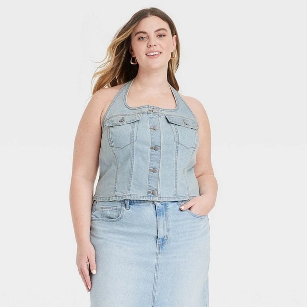 Womens Cropped Sleeveless Denim Halter Shirt - Universal Thread Light Wash M NWT